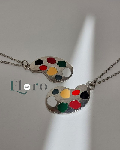 تصویر گردنبند پالت به همراه زنجیر دیپلمات